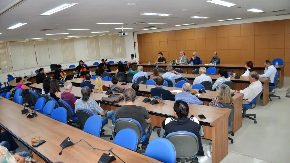 Homenagem aos servidores aposentados da UFU (Milton Santos)