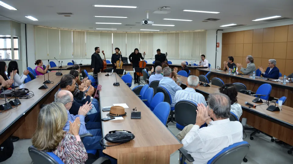 Homenagem aos servidores aposentados da UFU (Milton Santos)