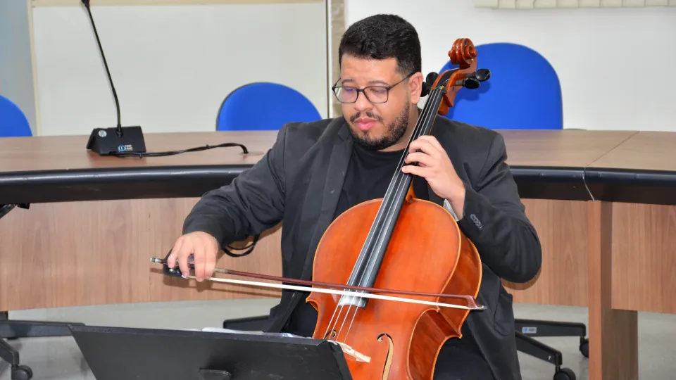 Homenagem aos servidores aposentados da UFU (Milton Santos)
