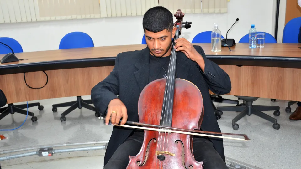 Homenagem aos servidores aposentados da UFU (Milton Santos)