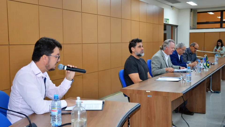 Homenagem aos servidores aposentados da UFU (Milton Santos)