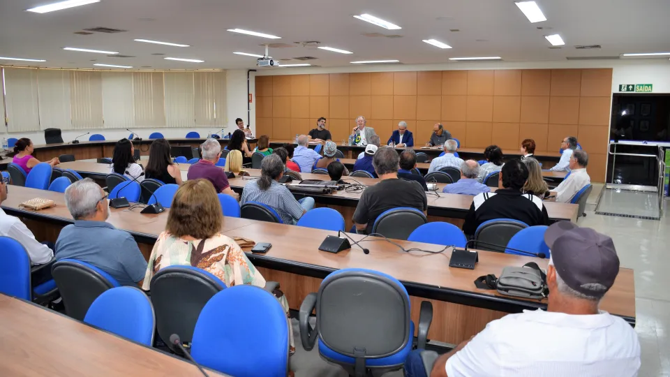 Homenagem aos servidores aposentados da UFU (Milton Santos)