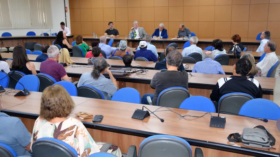 Homenagem aos servidores aposentados da UFU (Milton Santos)