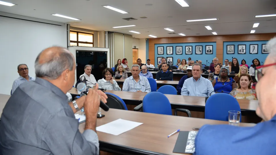Homenagem aos servidores aposentados da UFU (Milton Santos)