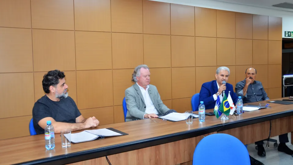 Homenagem aos servidores aposentados da UFU (Milton Santos)