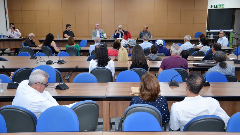 Homenagem aos servidores aposentados da UFU (Milton Santos)