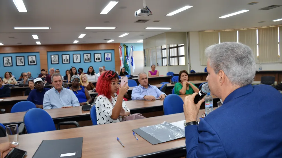 Homenagem aos servidores aposentados da UFU (Milton Santos)