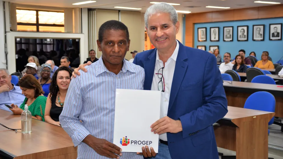 Homenagem aos servidores aposentados da UFU (Milton Santos)