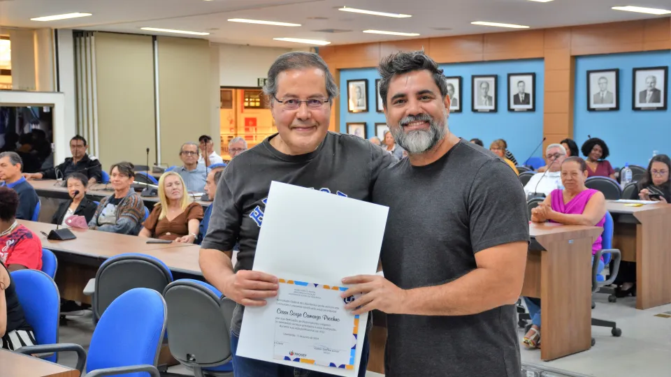 Homenagem aos servidores aposentados da UFU (Milton Santos)