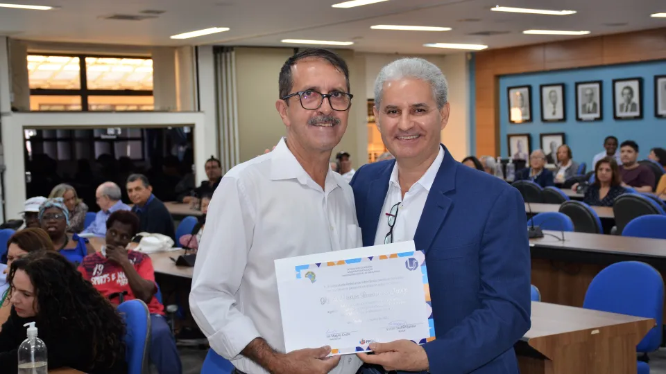 Homenagem aos servidores aposentados da UFU (Milton Santos)