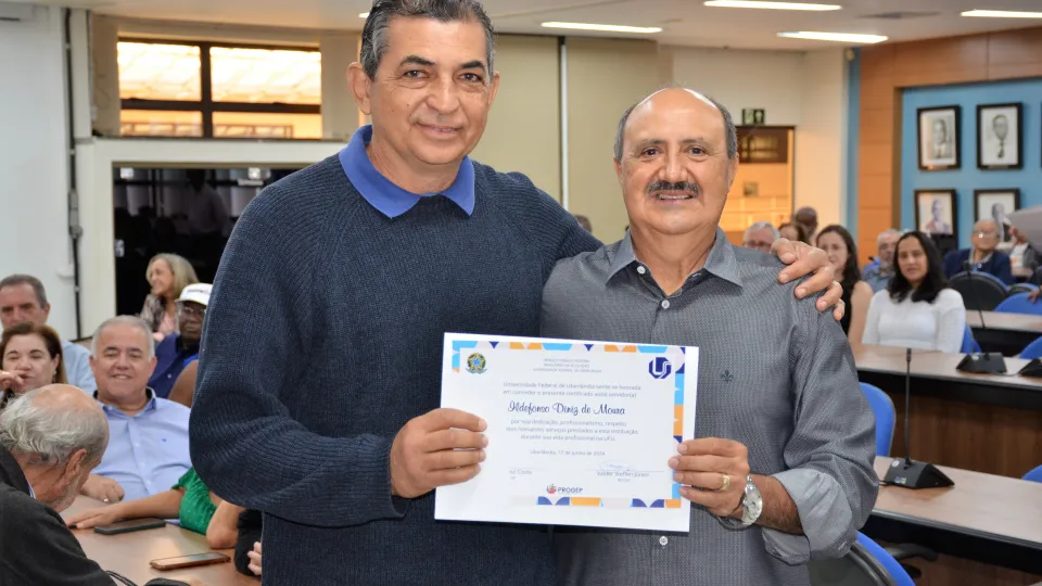 Homenagem aos servidores aposentados da UFU (Milton Santos)