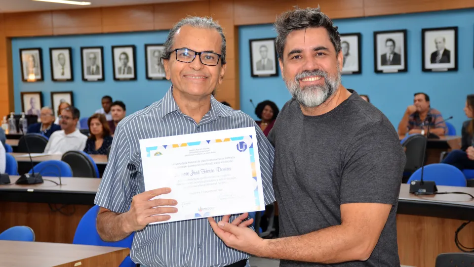 Homenagem aos servidores aposentados da UFU (Milton Santos)