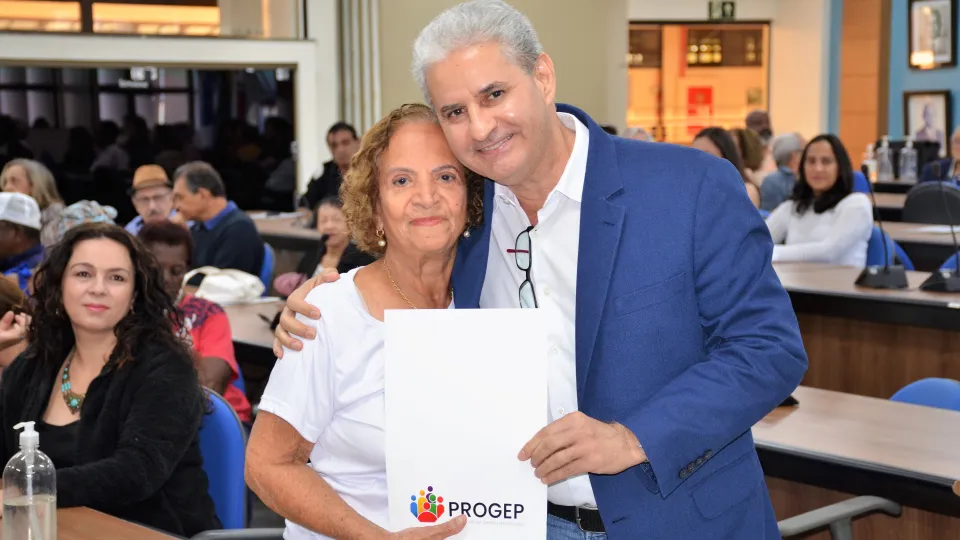 Homenagem aos servidores aposentados da UFU (Milton Santos)