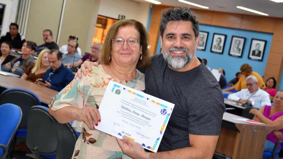 Homenagem aos servidores aposentados da UFU (Milton Santos)
