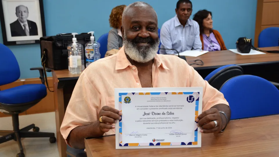 Homenagem aos servidores aposentados da UFU (Milton Santos)