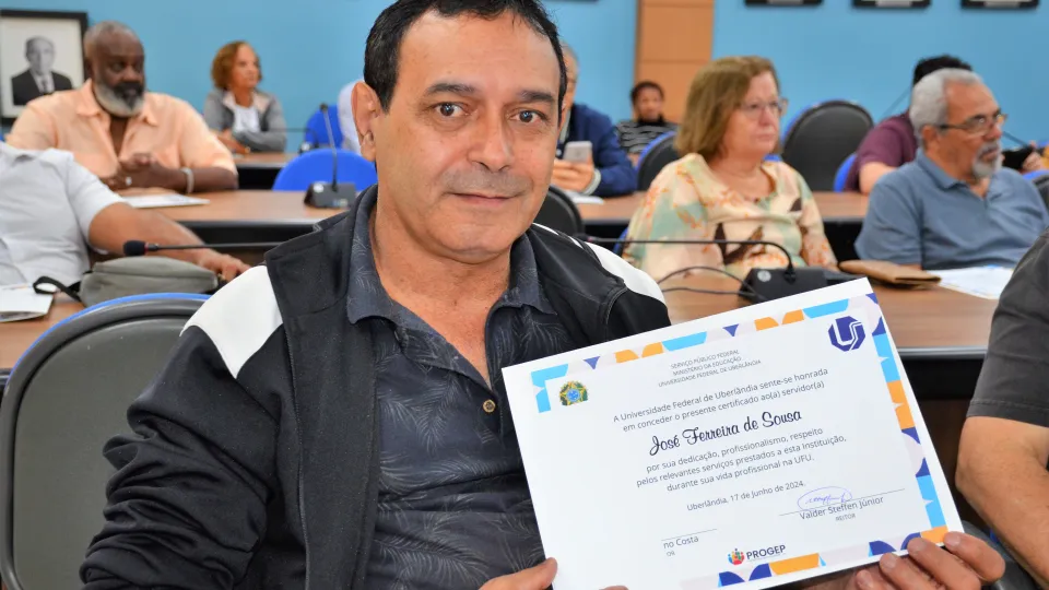Homenagem aos servidores aposentados da UFU (Milton Santos)