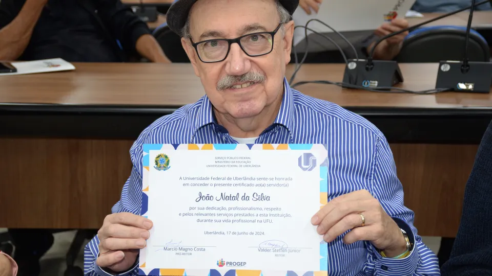Homenagem aos servidores aposentados da UFU (Milton Santos)