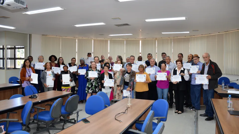 Homenagem aos servidores aposentados da UFU (Milton Santos)