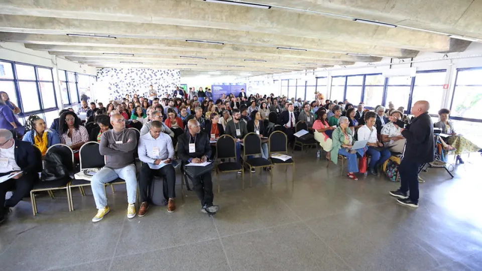 UFU destaca-se em seminário nacional sobre heteroidentificação