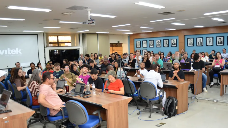 Seminário sobre inteligência artificial e educação (Foto: Milton Santos)