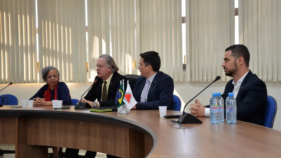 Seminário sobre inteligência artificial e educação (Foto: Milton Santos)