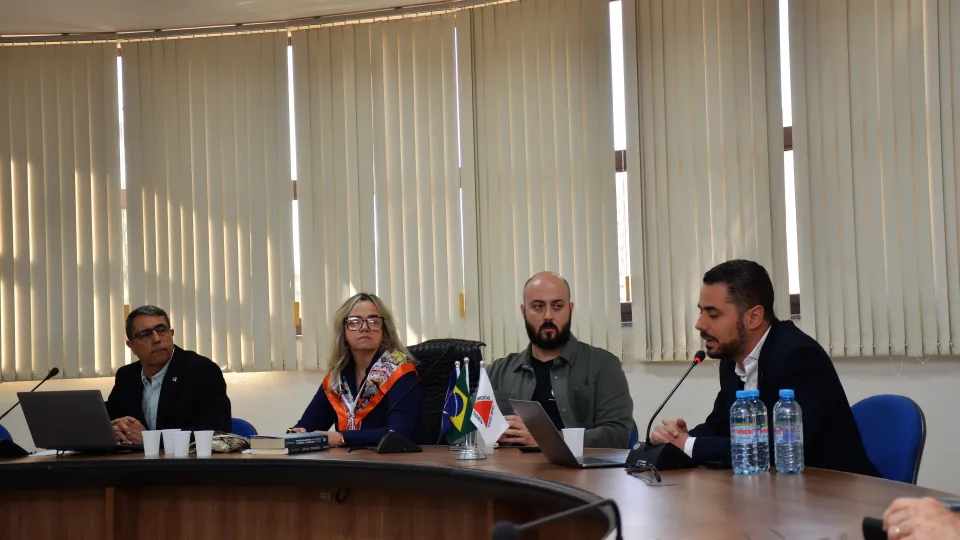 Seminário sobre inteligência artificial e educação (Foto: Milton Santos)