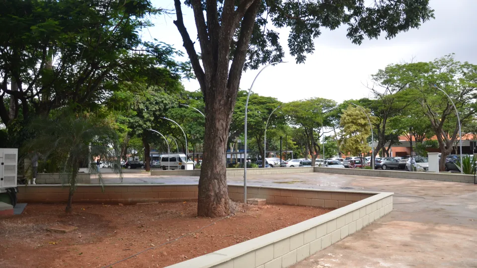 Prefeitura Universitária entrega obras à comunidade