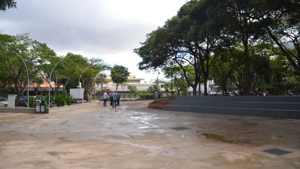 Prefeitura Universitária entrega obras à comunidade