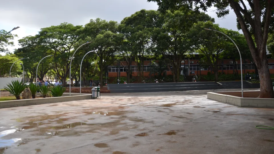 Prefeitura Universitária entrega obras à comunidade