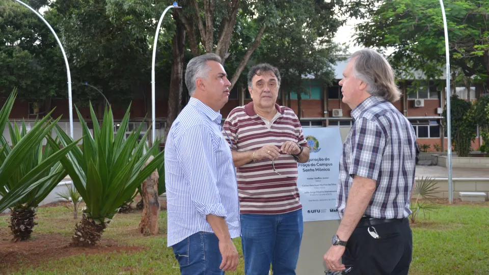 Prefeitura Universitária entrega obras à comunidade