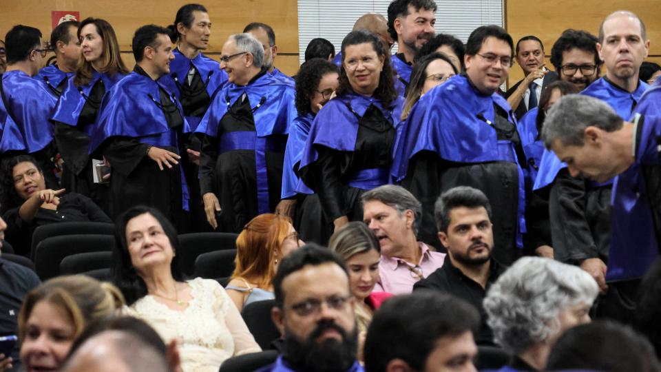 Cerimônia de posse de Carlos Henrique de Carvalho no cargo de reitor da UFU (foto: Marco Cavalcanti)