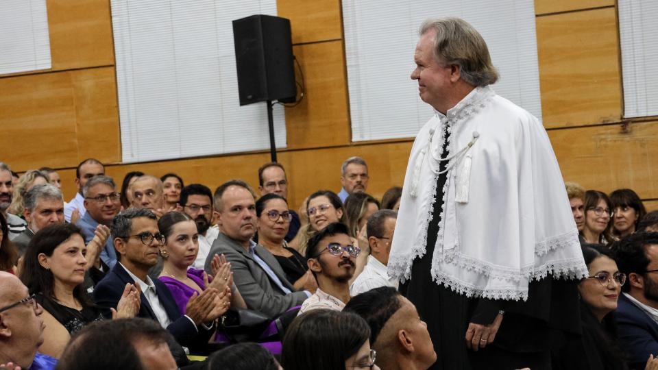 Cerimônia de posse de Carlos Henrique de Carvalho no cargo de reitor da UFU (foto: Marco Cavalcanti)