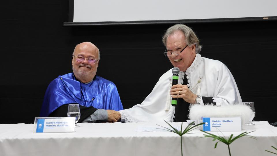 Cerimônia de posse de Carlos Henrique de Carvalho no cargo de reitor da UFU (foto: Marco Cavalcanti)