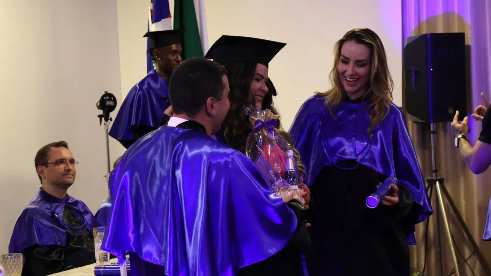 Graduandos do Campus Patos de Minas colam grau | Comunica UFU