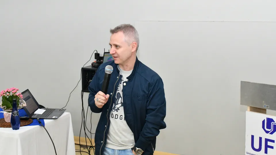 1° Workshop de Matemática da UFU (Milton Santos)