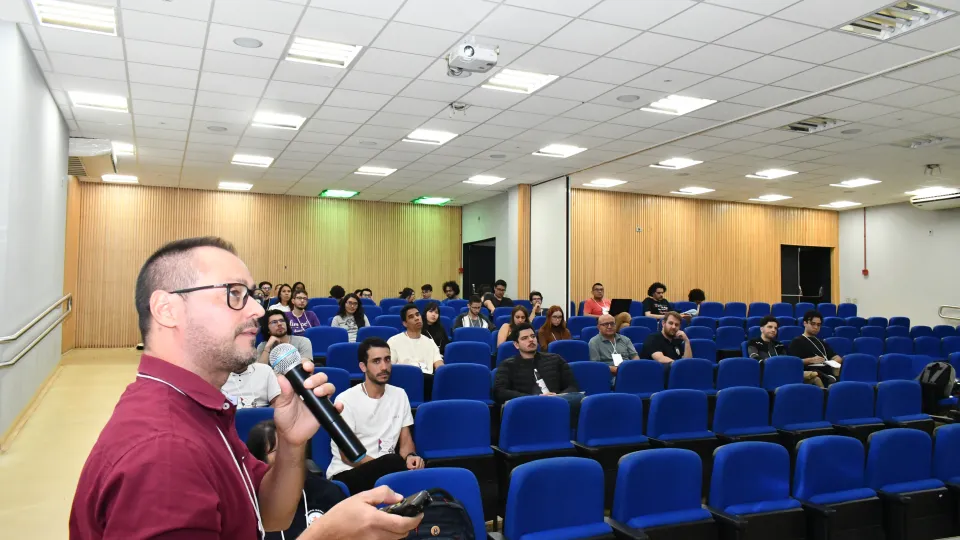 1° Workshop de Matemática da UFU (Milton Santos)