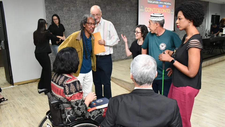 'Contraponto' do programa 'Trocando em Miúdos' completa 10 anos com gravação especial 