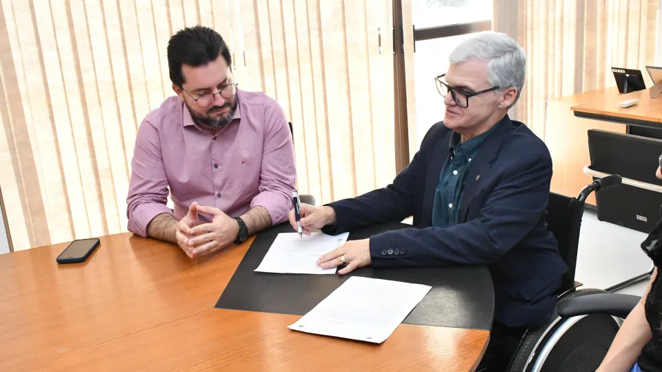 UFU assina contrato para retomada das obras de construção do Campus de Patos de Minas (Fotos Milton Santos)