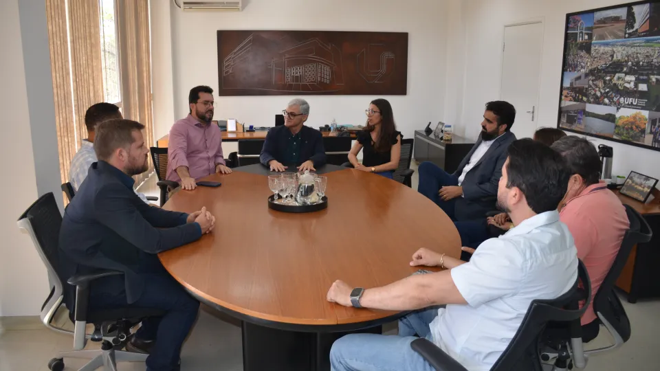 UFU assina contrato para retomada das obras de construção do Campus de Patos de Minas (Fotos Milton Santos)