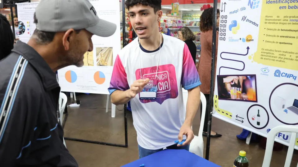 A mostra "A ciência está aqui" faz parte do Comunica Ciência, encontro promovido pela Universidade Federal de Uberlândia (UFU) e que reúne pesquisadores e comunicadores (foto: Marco Cavalcanti)