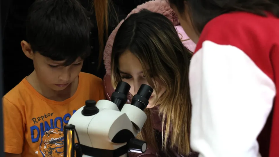 A mostra "A ciência está aqui" faz parte do Comunica Ciência, encontro promovido pela Universidade Federal de Uberlândia (UFU) e que reúne pesquisadores e comunicadores (foto: Marco Cavalcanti)