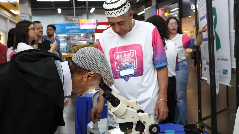 A mostra "A ciência está aqui" faz parte do Comunica Ciência, encontro promovido pela Universidade Federal de Uberlândia (UFU) e que reúne pesquisadores e comunicadores (foto: Marco Cavalcanti)