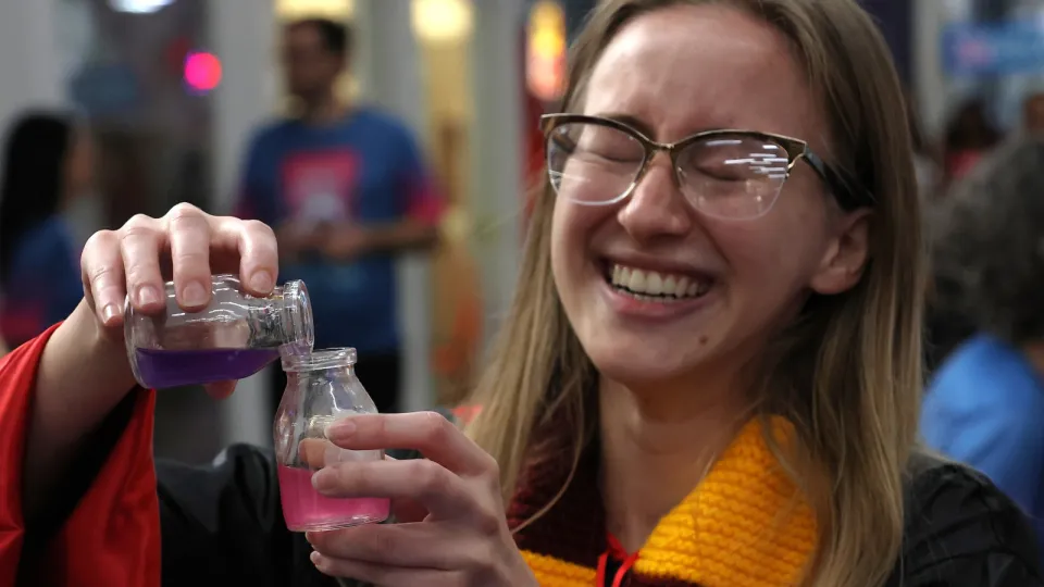 A mostra "A ciência está aqui" faz parte do Comunica Ciência, encontro promovido pela Universidade Federal de Uberlândia (UFU) e que reúne pesquisadores e comunicadores (foto: Marco Cavalcanti)