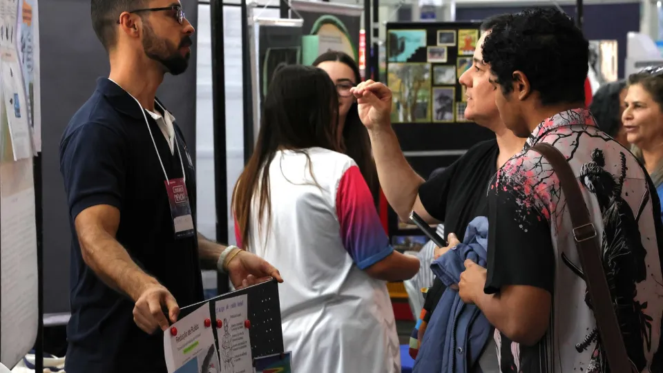 A mostra "A ciência está aqui" faz parte do Comunica Ciência, encontro promovido pela Universidade Federal de Uberlândia (UFU) e que reúne pesquisadores e comunicadores (foto: Marco Cavalcanti)
