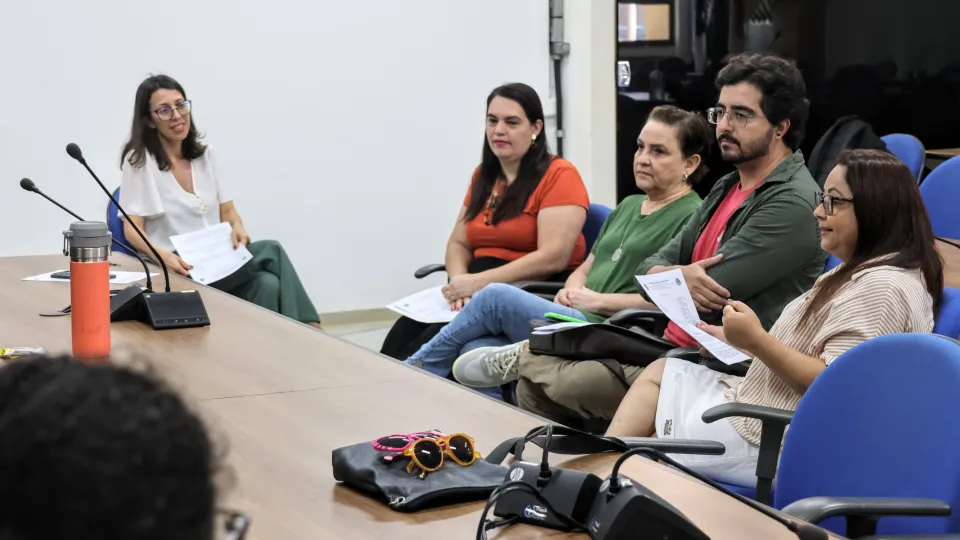 Entrega da minuta da comissão de inclusão e acessibilidade  (foto: Marco Cavalcanti)