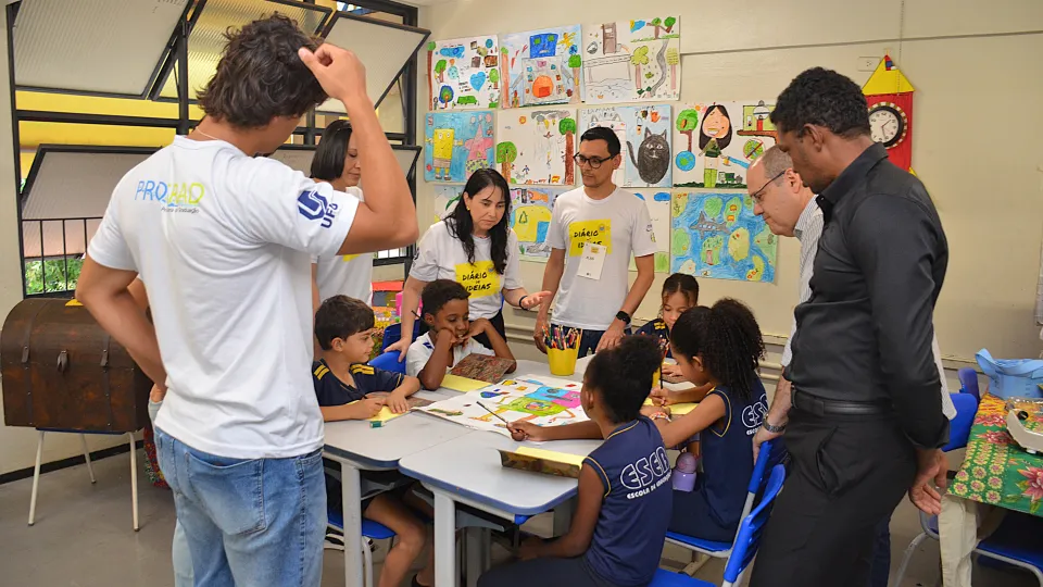  "Diário de Ideias em descobertas com IA " (Fotos: Milton Santos)