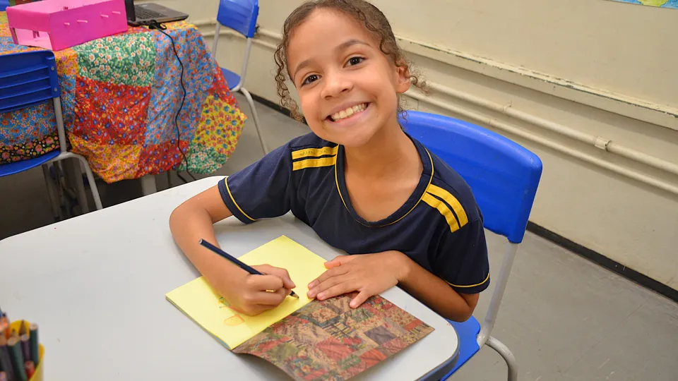  "Diário de Ideias em descobertas com IA " (Fotos: Milton Santos)
