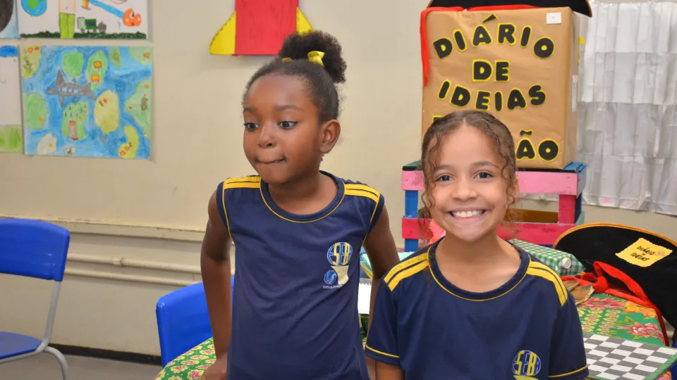  "Diário de Ideias em descobertas com IA " (Fotos: Milton Santos)