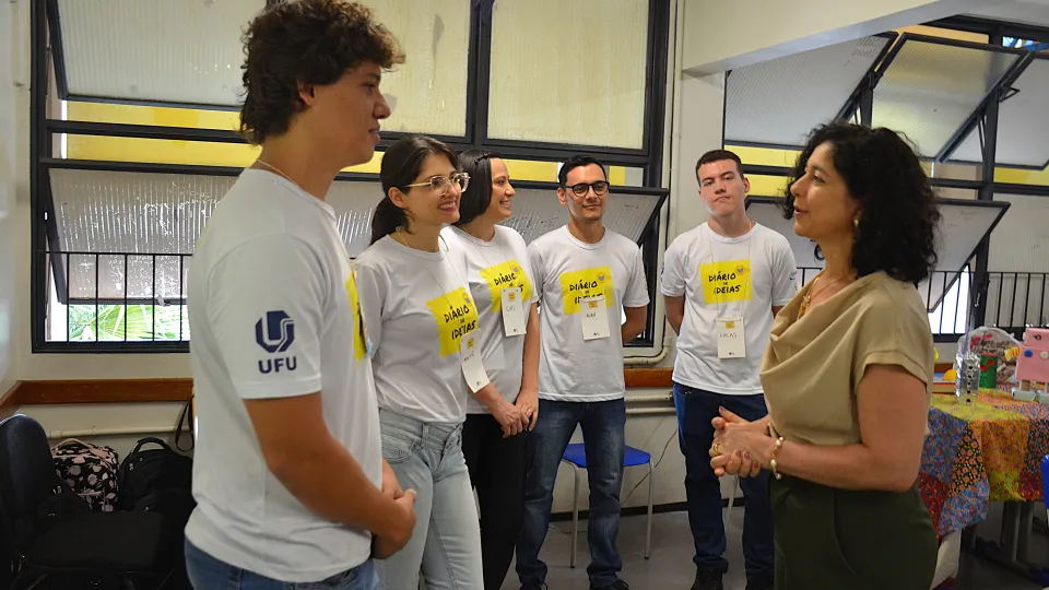  "Diário de Ideias em descobertas com IA " (Fotos: Milton Santos)