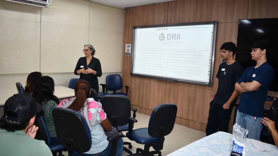 Os alunos do programa de Estudantes-Convênio de Português como Lingua Estrangeira/ Foto: Milton Santos